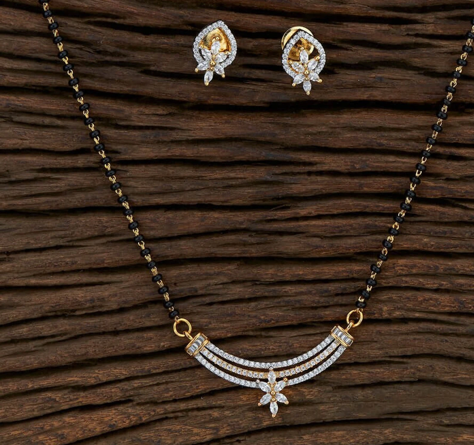 18K Solid Gold 02 CT Zircon Bridal Mangalsutra Jewelry 18K Solid Gold 02 CT Zircon Bridal Mangalsutra Jewelry