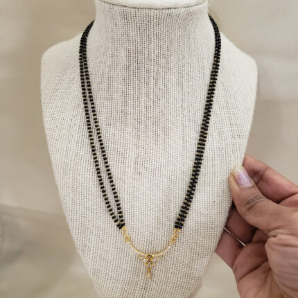 18K Solid Gold 1CT Lab Grown Diamond Pendant Black Beads Mangalsutra